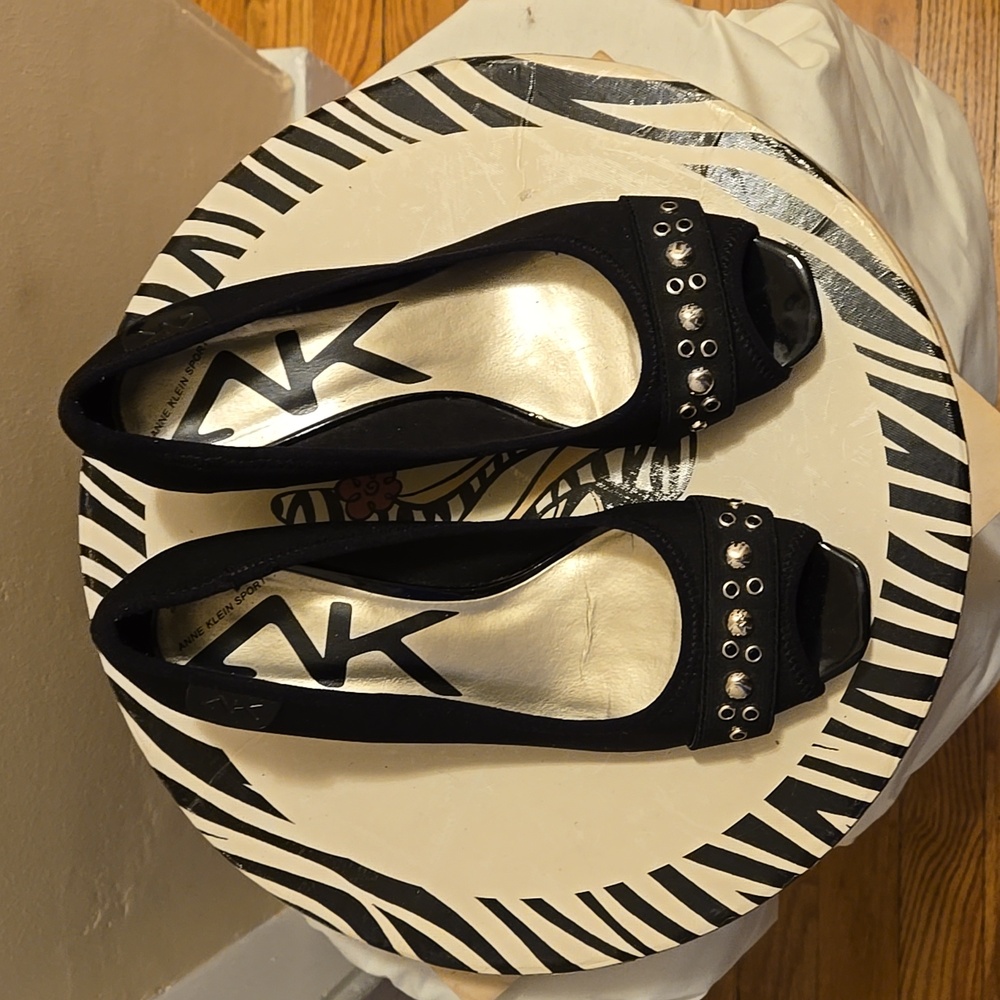 Anne Klein black cloth toeless shoes Sz 7.5